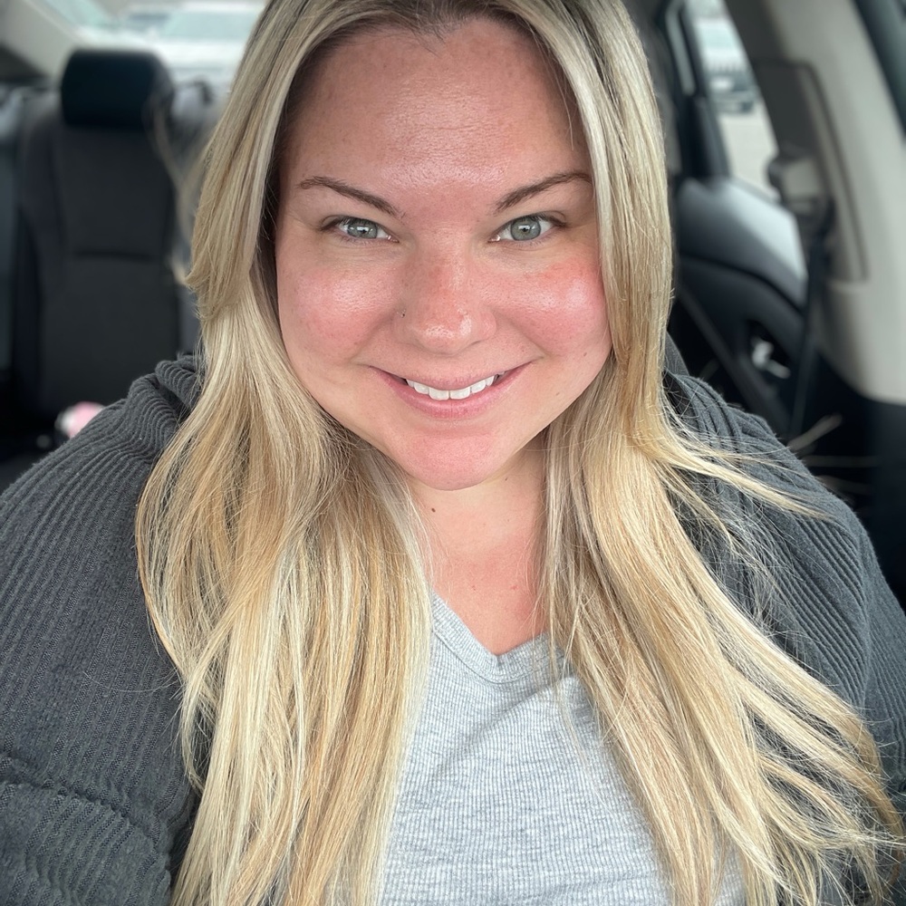 Meet your Posher, Emily lauren